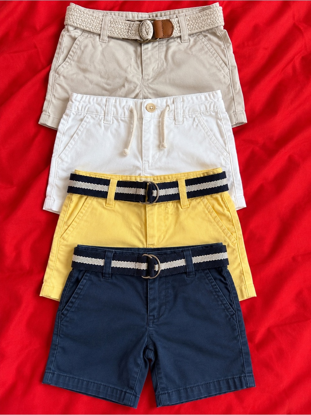 Gymboree 4-Pack Kids Shorts in White, beige, Yellow & Navy